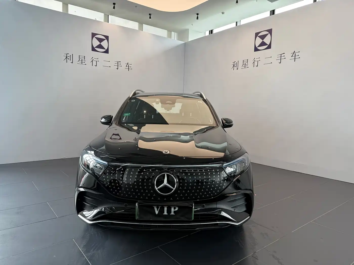 Mercedes-Benz EQB 2025