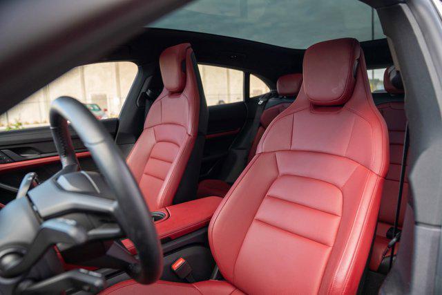Porsche Taycan 2022