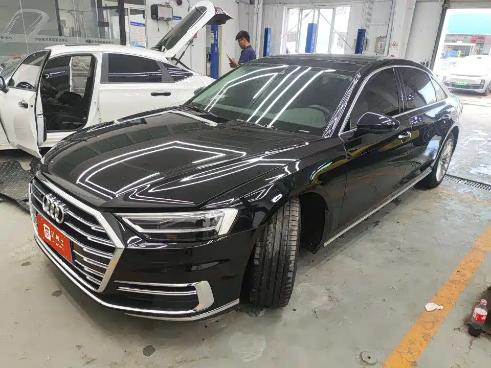 Audi A8 2021