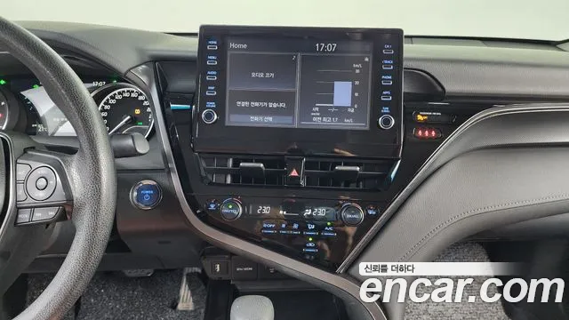 Toyota Camry 2021