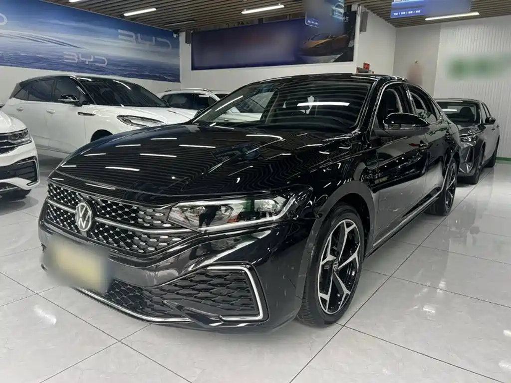 Volkswagen Passat 2023