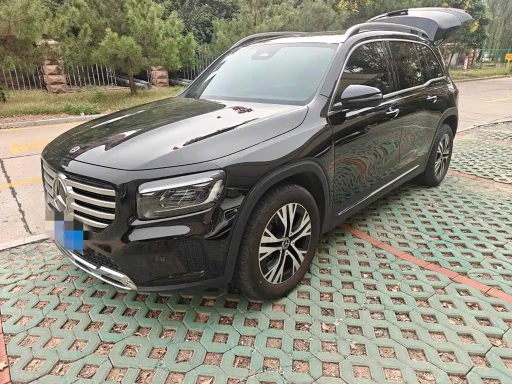 Mercedes-Benz GLB 2024