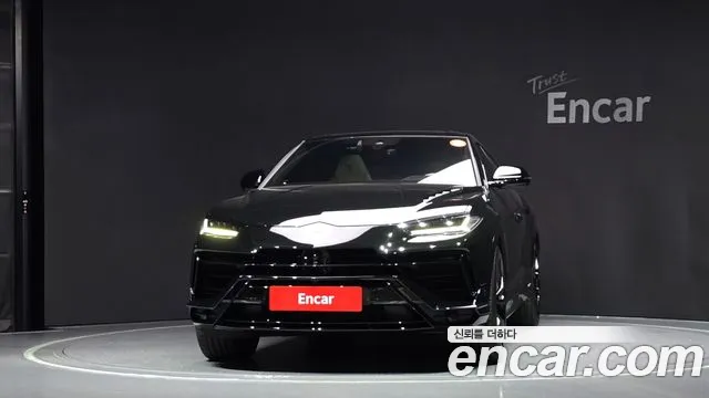 Lamborghini Urus 2024