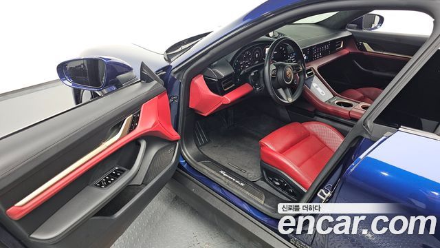 Porsche Taycan 2021
