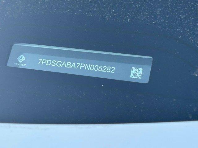 Rivian R1S 2023