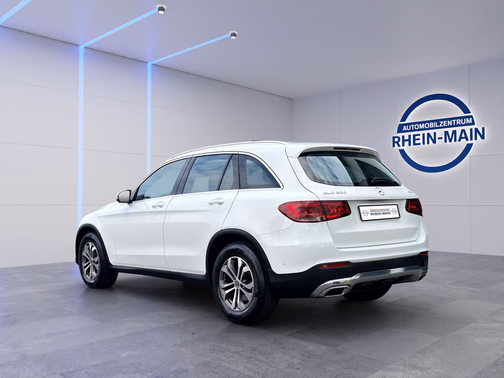 Mercedes-Benz GLC 200 2021
