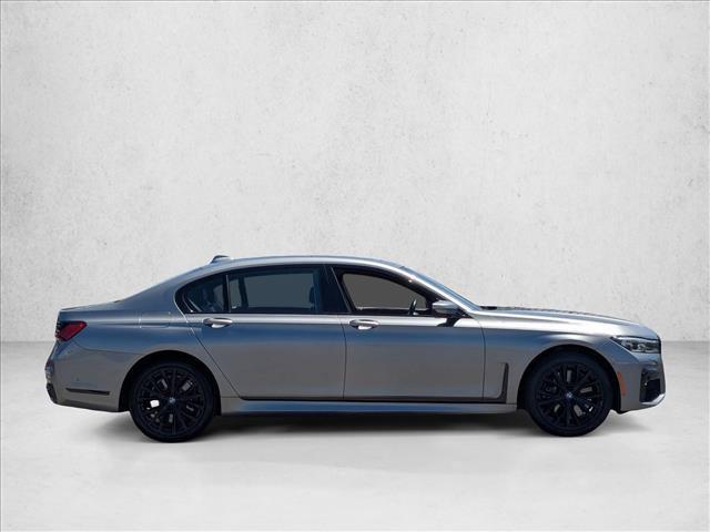 BMW 750 2021