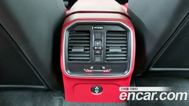 Porsche Macan 2023