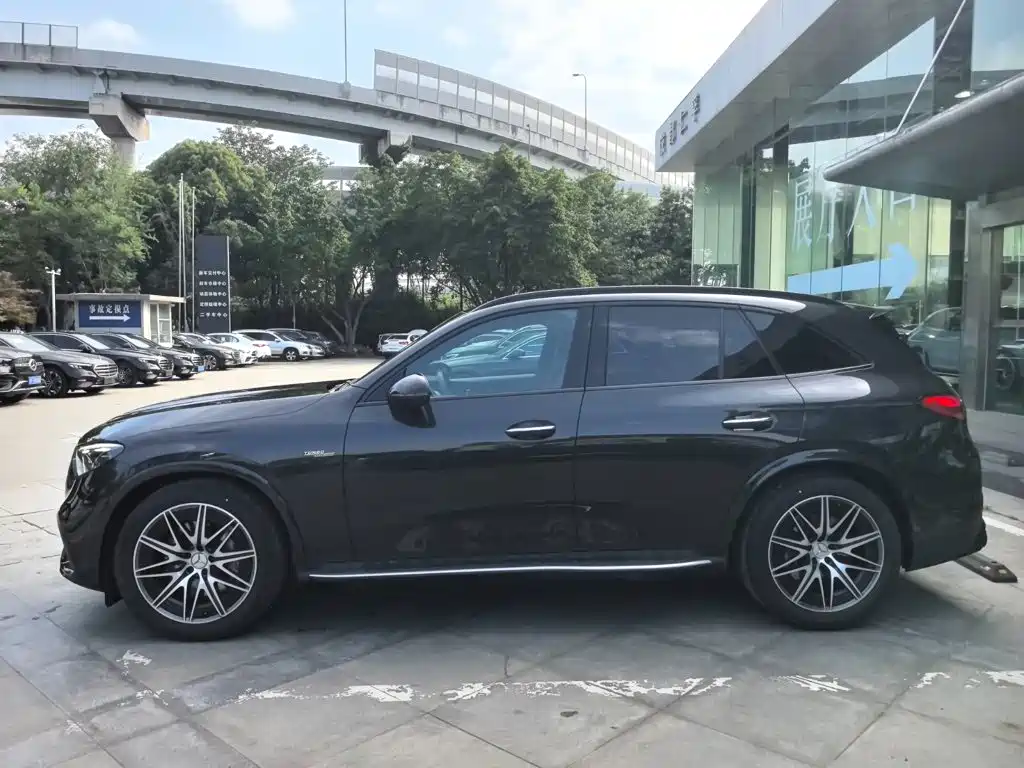Mercedes-Benz GLC AMG 2025