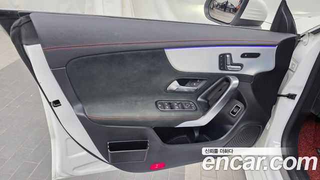 Mercedes-Benz CLA 2023