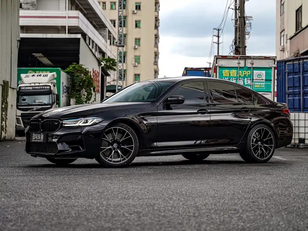 BMW M5 2023
