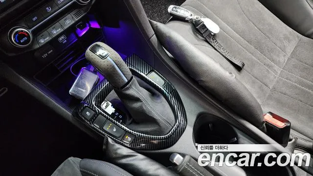 Hyundai Veloster 2020