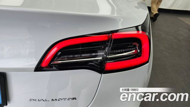 Tesla Model 3 2021