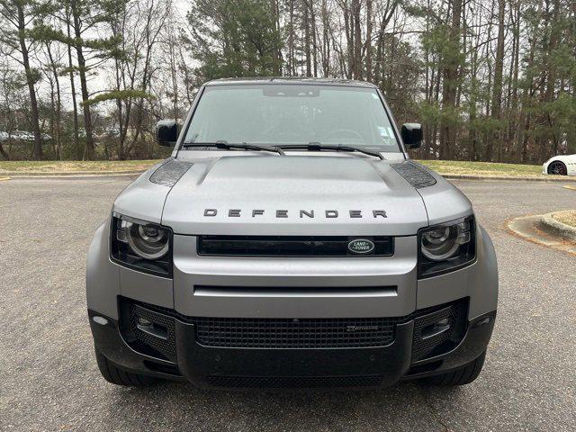 Land Rover Defender 2023