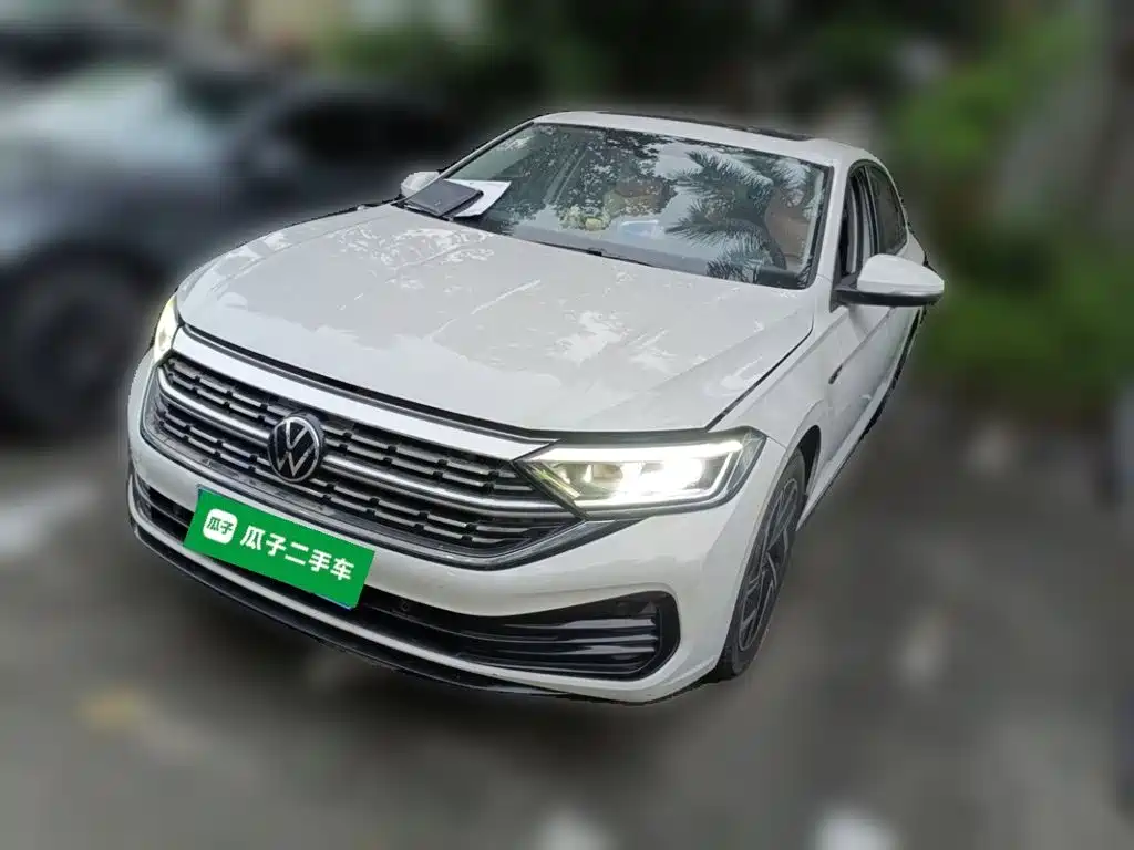 Volkswagen Sagitar 2022
