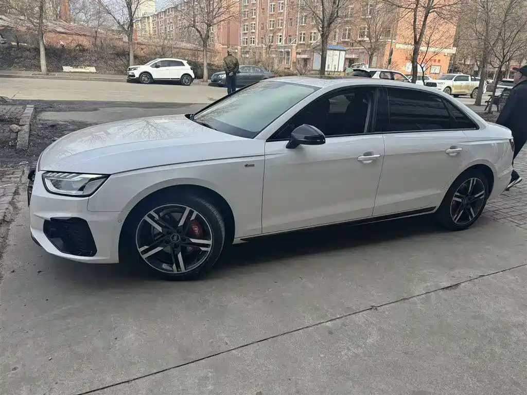 Audi A4 2022