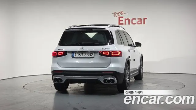 Mercedes-Benz GLB 2021