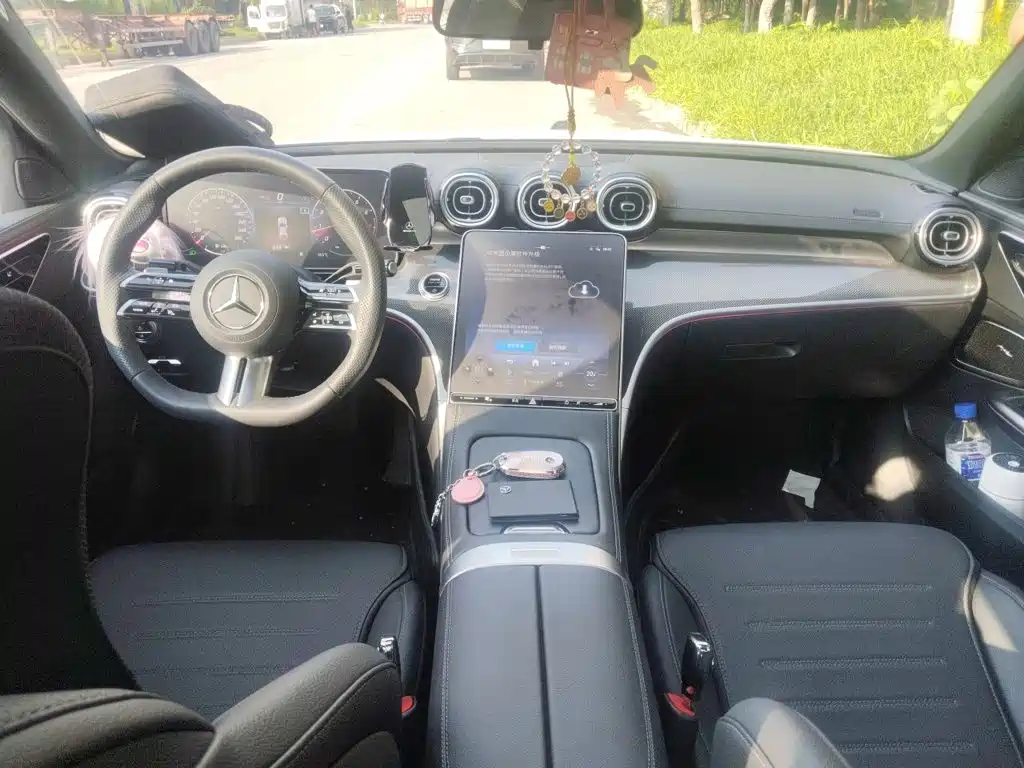 Mercedes-Benz C-Класс 2024