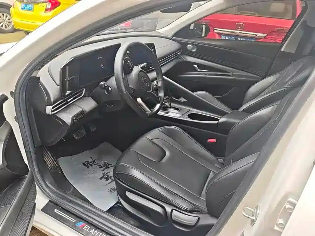 Hyundai Elantra 2021