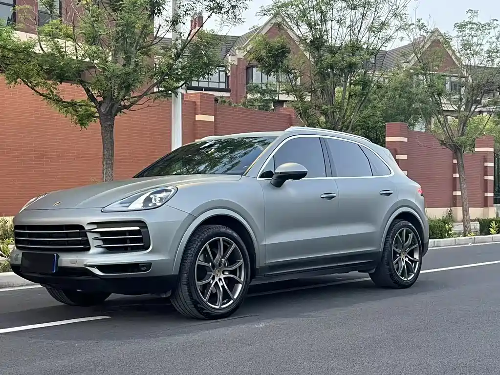 Porsche Cayenne 2021