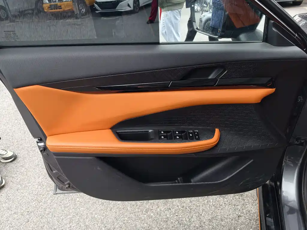 Changan UNI-V 2024