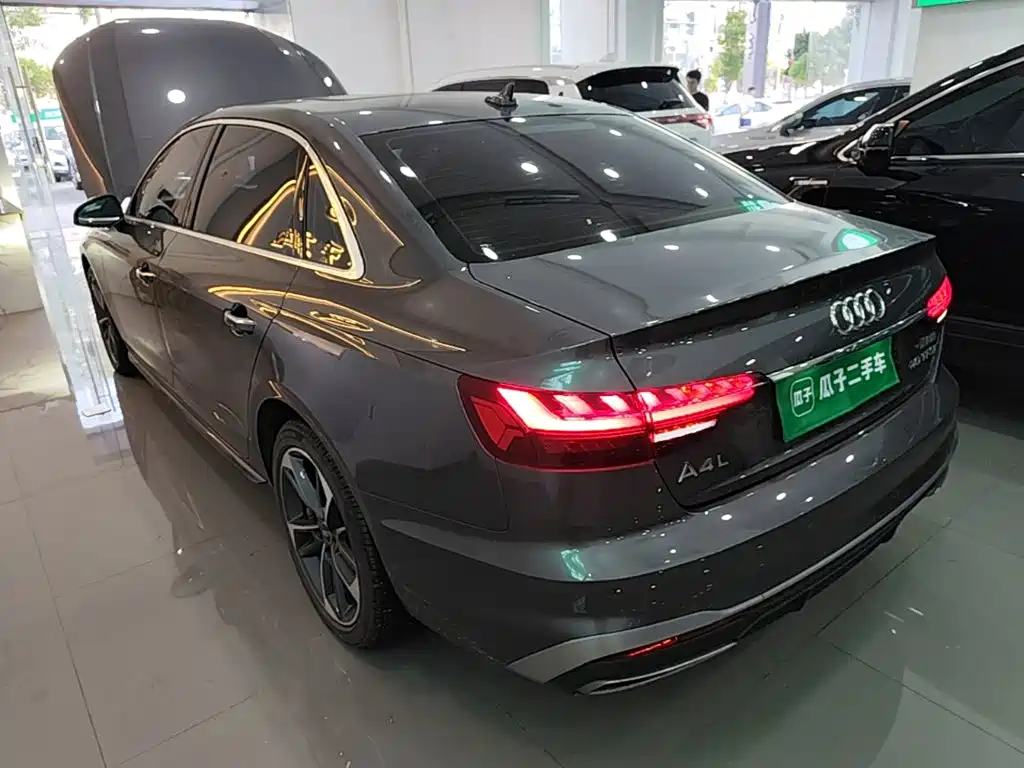 Audi A4 2023