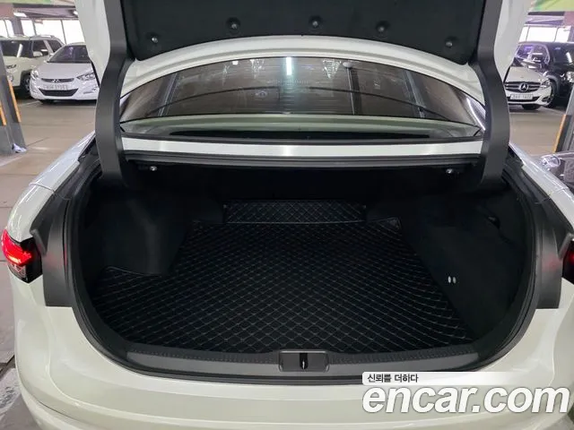 Toyota Crown 2023