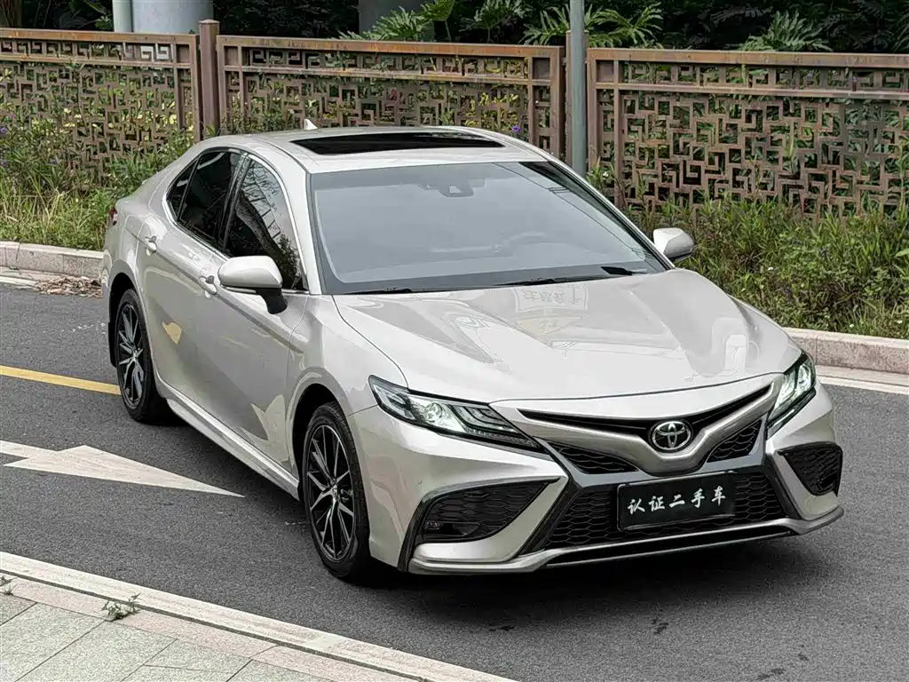 Toyota Camry 2021