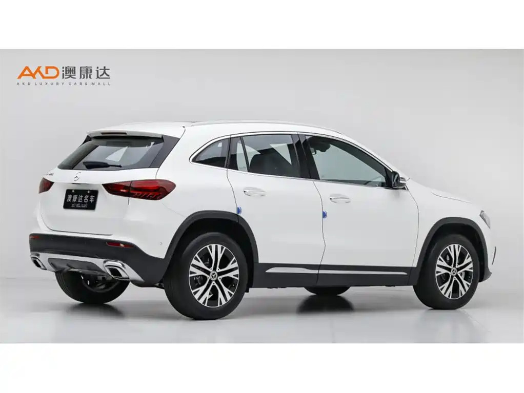 Mercedes-Benz GLA 2024