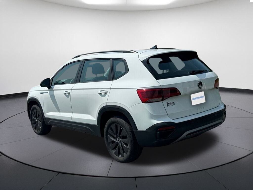 Volkswagen Taos 2024