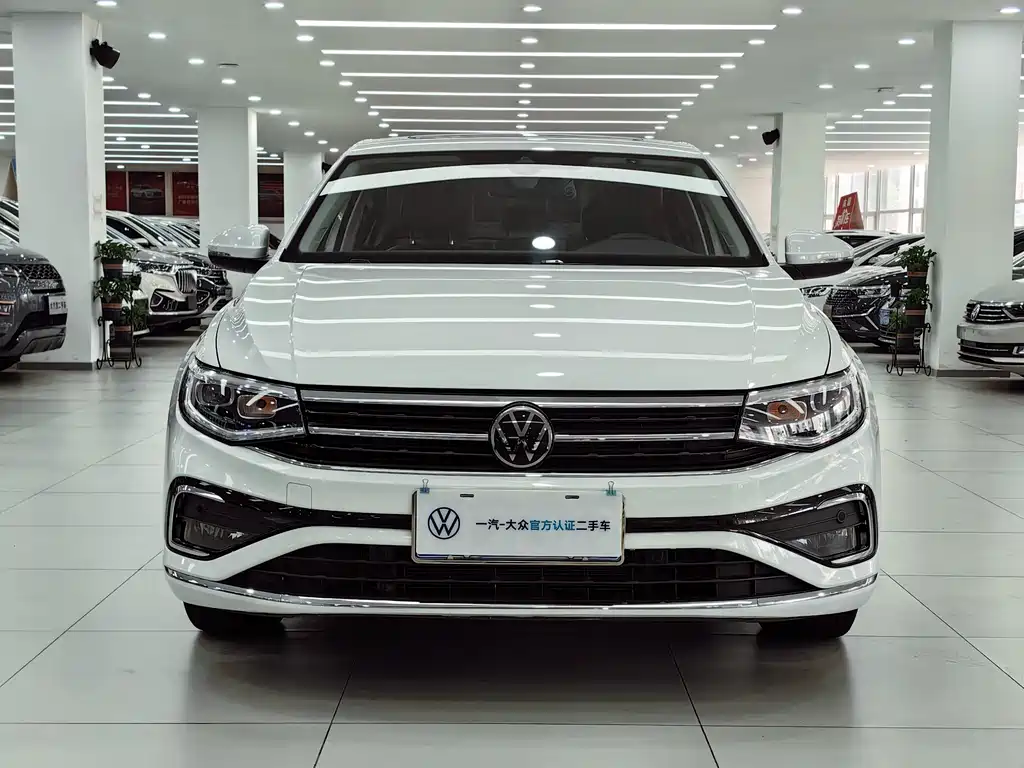 Volkswagen Bora 2023