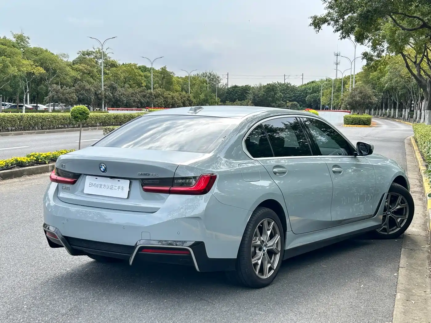 BMW i3 2025