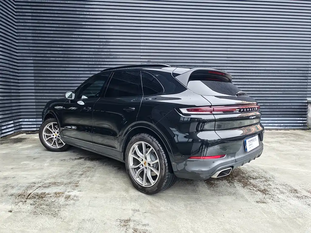 Porsche Cayenne 2024