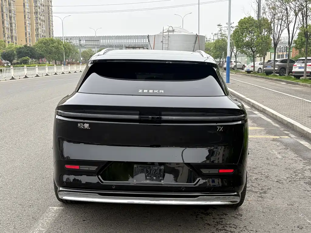 Zeekr 7X 2025