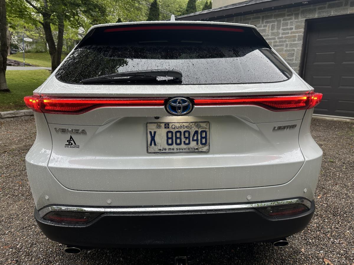 Toyota Venza 2023