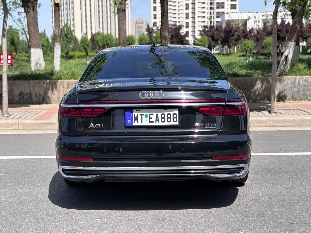 Audi A8 2024