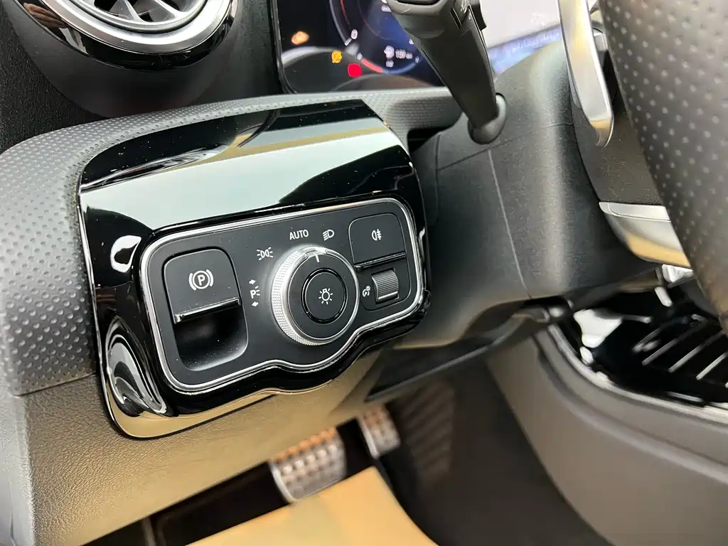 Mercedes-Benz CLA 2021