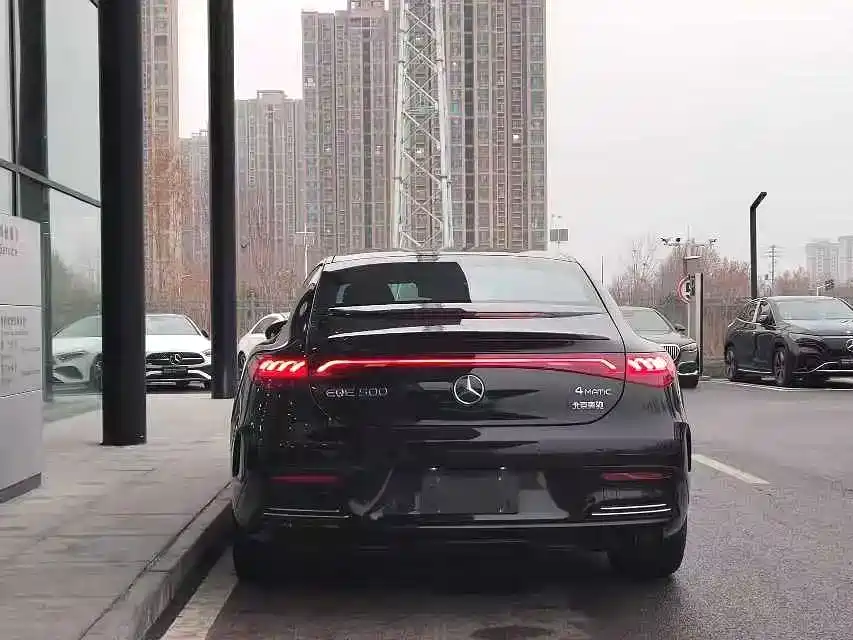 Mercedes-Benz EQE 2025