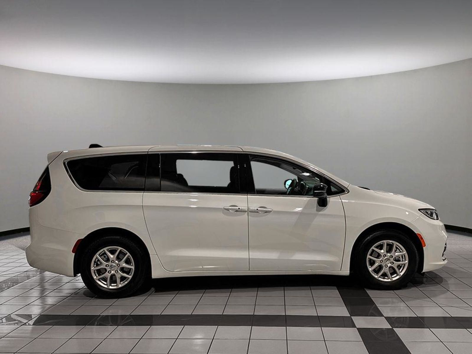 Chrysler Pacifica 2024