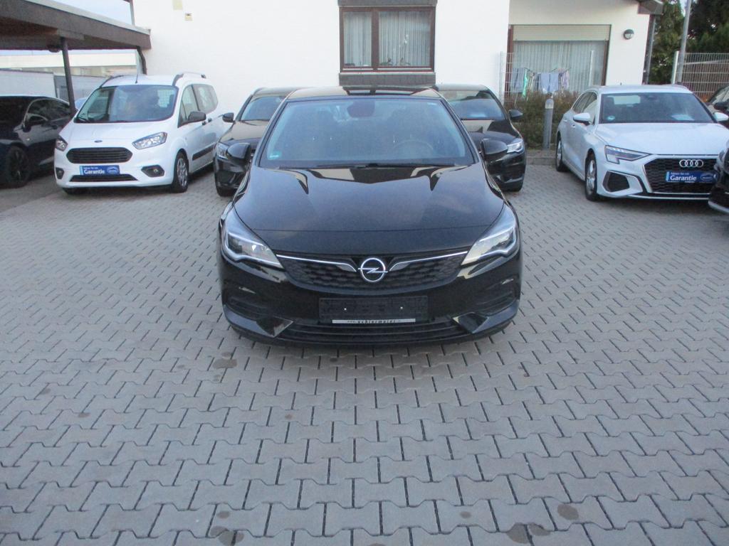 Opel Astra 2021