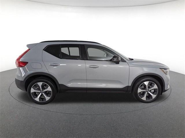 Volvo XC40 2026