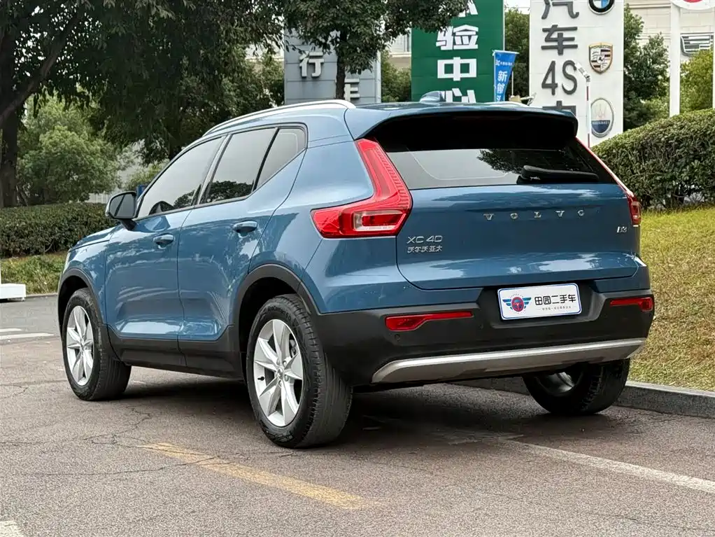 Volvo XC40 2023