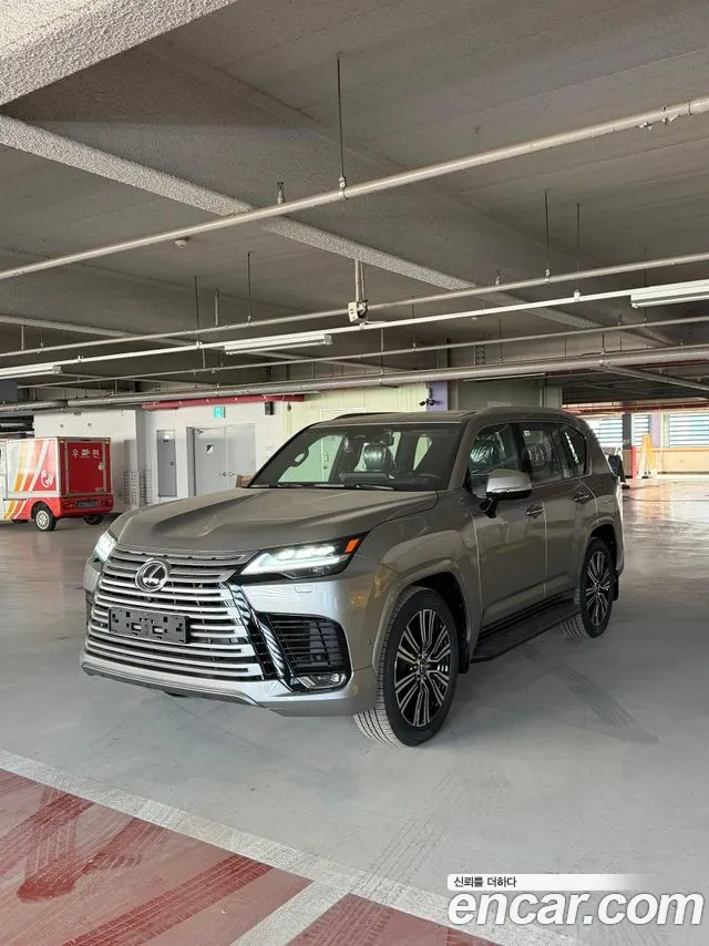 Lexus LX 2025