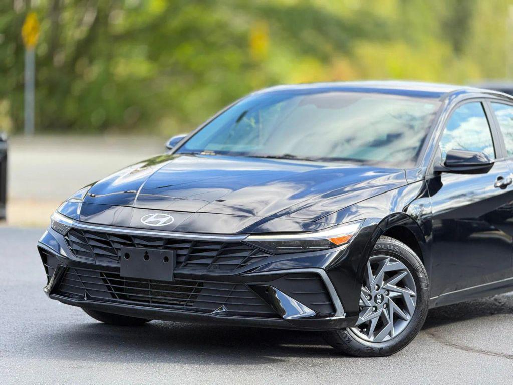 Hyundai Elantra 2024