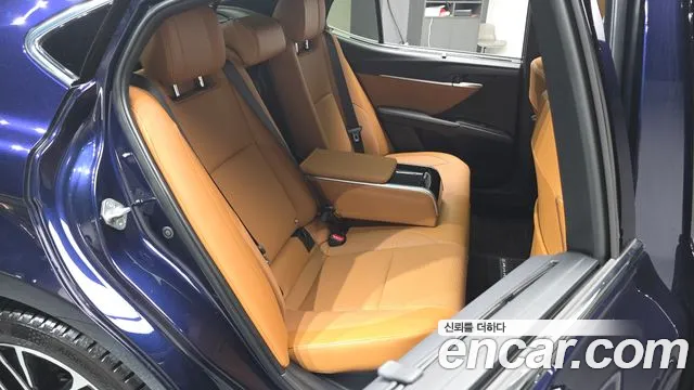 Toyota Camry 2025