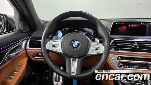 BMW 7 серии 2021