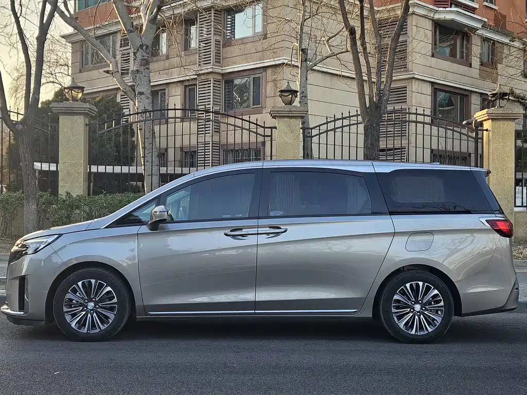 Buick GL8 2023