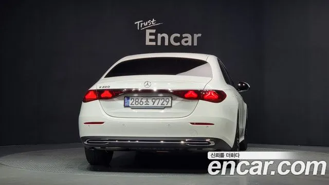Mercedes-Benz E-Класс 2024