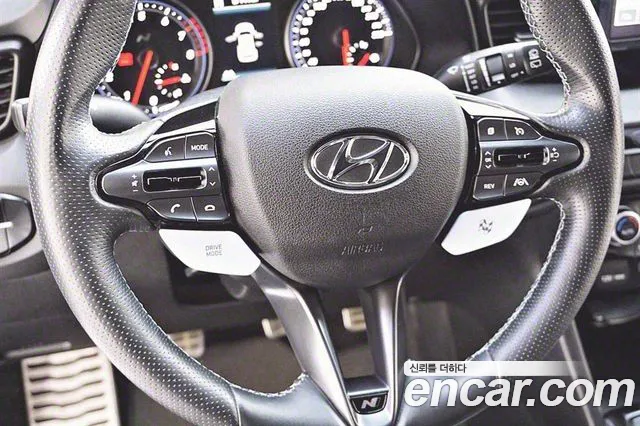 Hyundai Veloster 2021