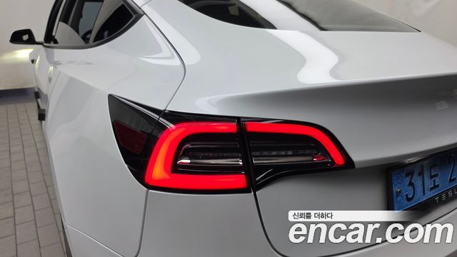 Tesla Model 3 2022